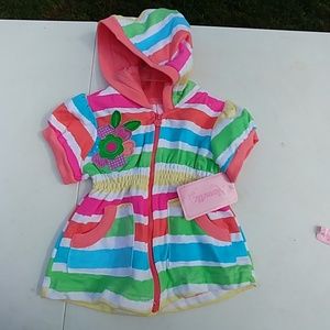 NWT Stripped hooded top with zipper new 2 T